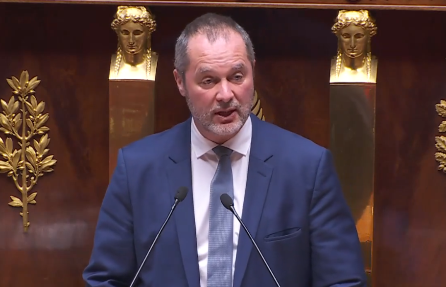 Réforme des retraites : la bataille parlementaire s&rsquo;ouvre ce lundi, nouvelle journée de grève ce mardi