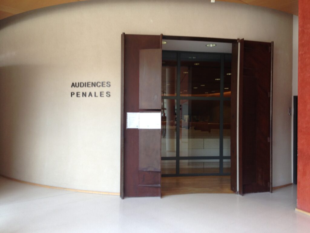 Vosges : six ans de réclusion criminelle pour viol et atteinte sexuelle près de Bruyères