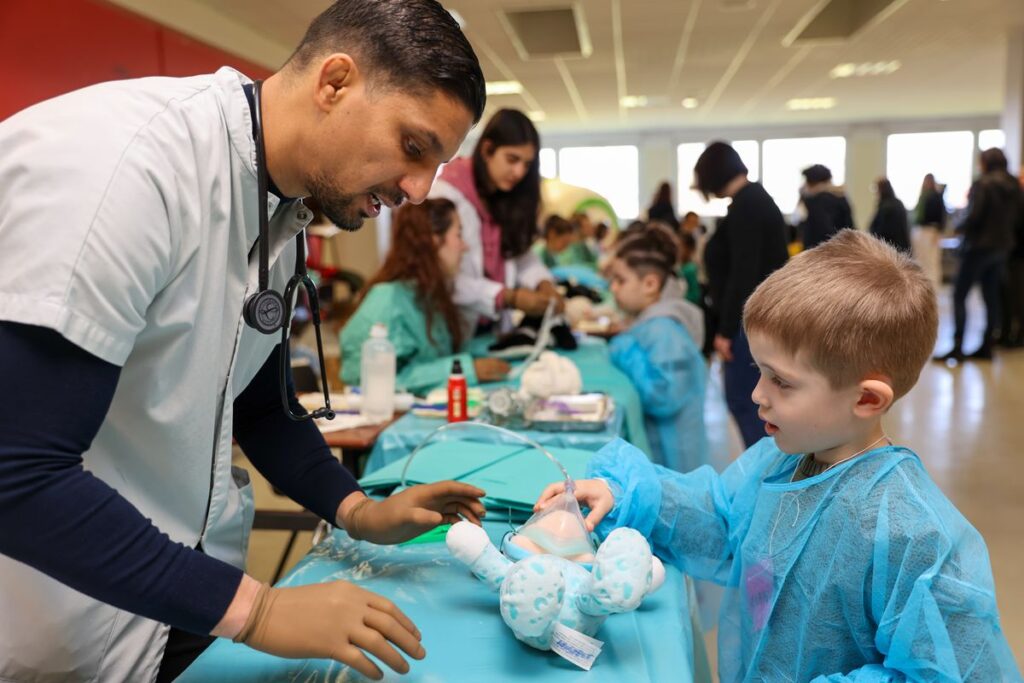 Vandoeuvre : La Fac de Médecine accueille 600 enfants et leurs nounours cette semaine