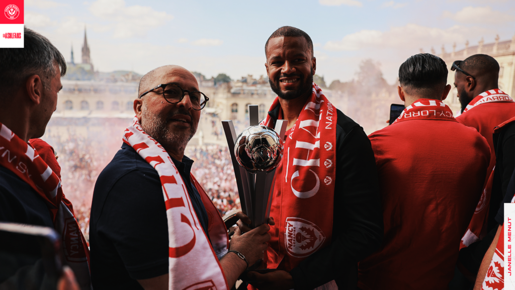 L’ASNL célèbre sa renaissance : communion populaire sur la place Stanislas après le titre de Champion de National 1