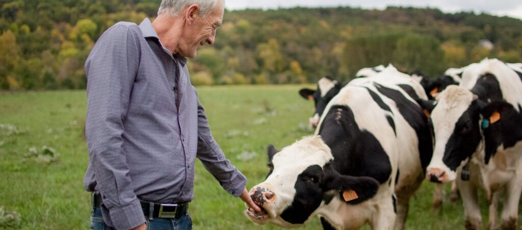 20 % de réduction d’eau : la fromagerie de l&rsquo;Ermitage signe un contrat Eau et Climat ambitieux