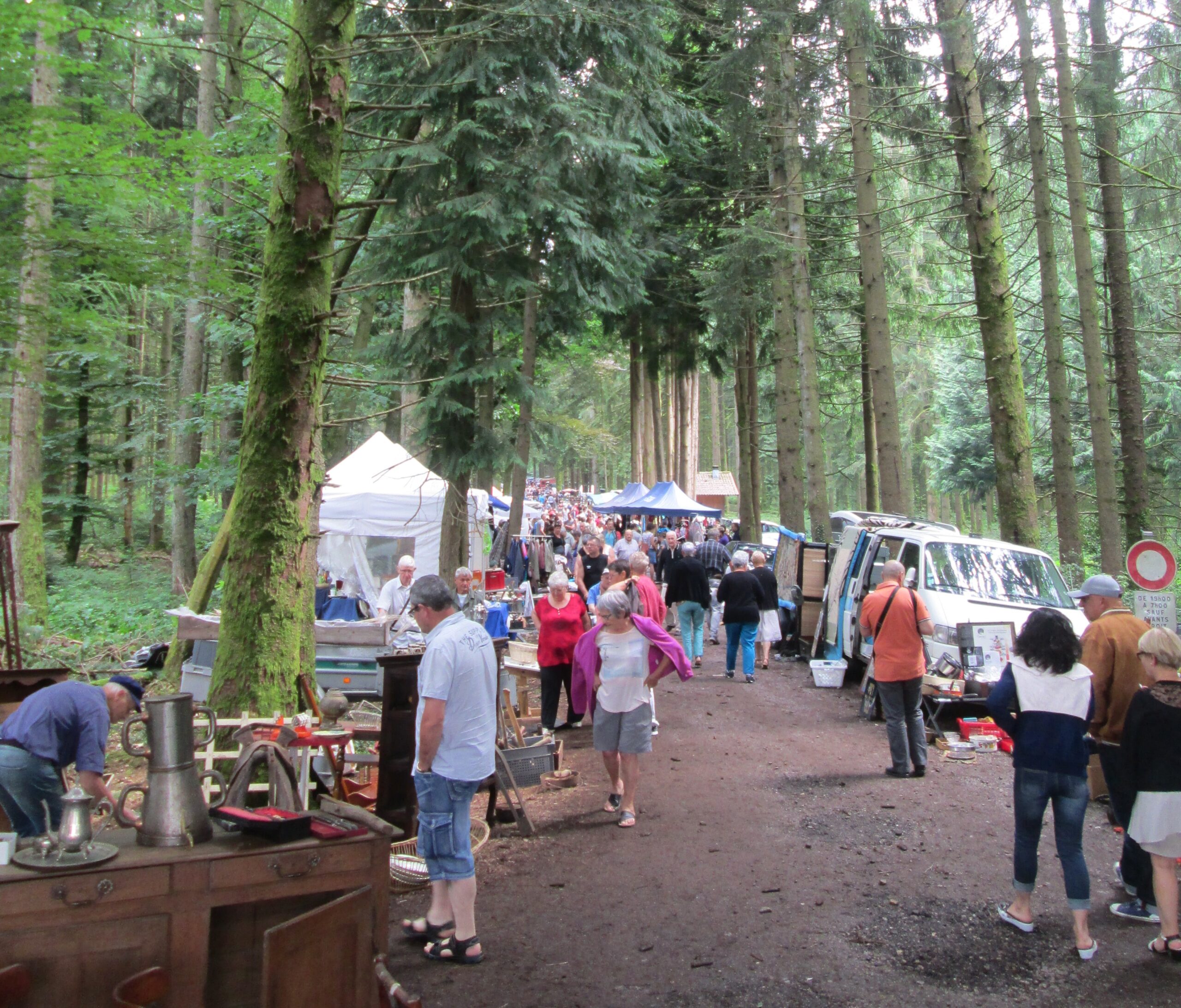 VIDE GRENIER BROCANTE – GUINGUETTE – MARCHE au VAL D&rsquo;AJOL
